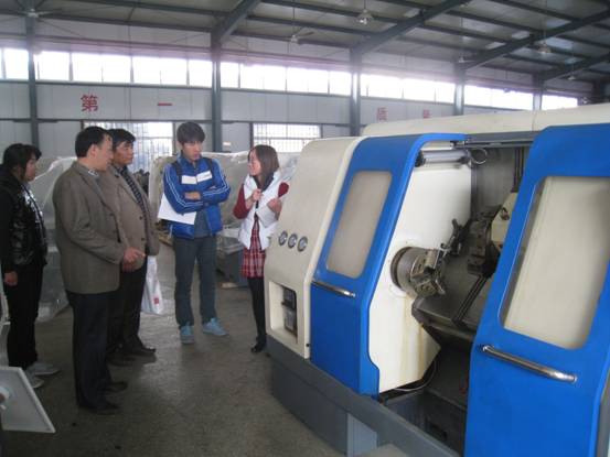 Another South Korean customers to our company to purchase CNC lathe